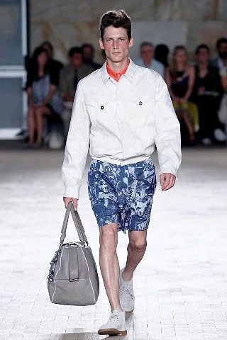 Look 18